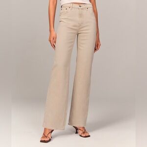 Abercrombie and Fitch Beige / Sand 90’s Relaxed Jean in High Rise Size 28 / 6S